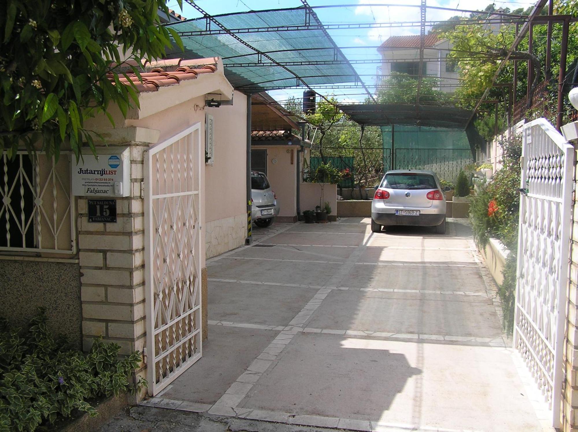 Studio Apartments Fabjanac Трогир Екстериор снимка