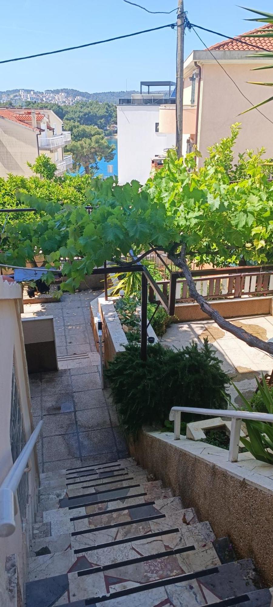 Studio Apartments Fabjanac Трогир Екстериор снимка