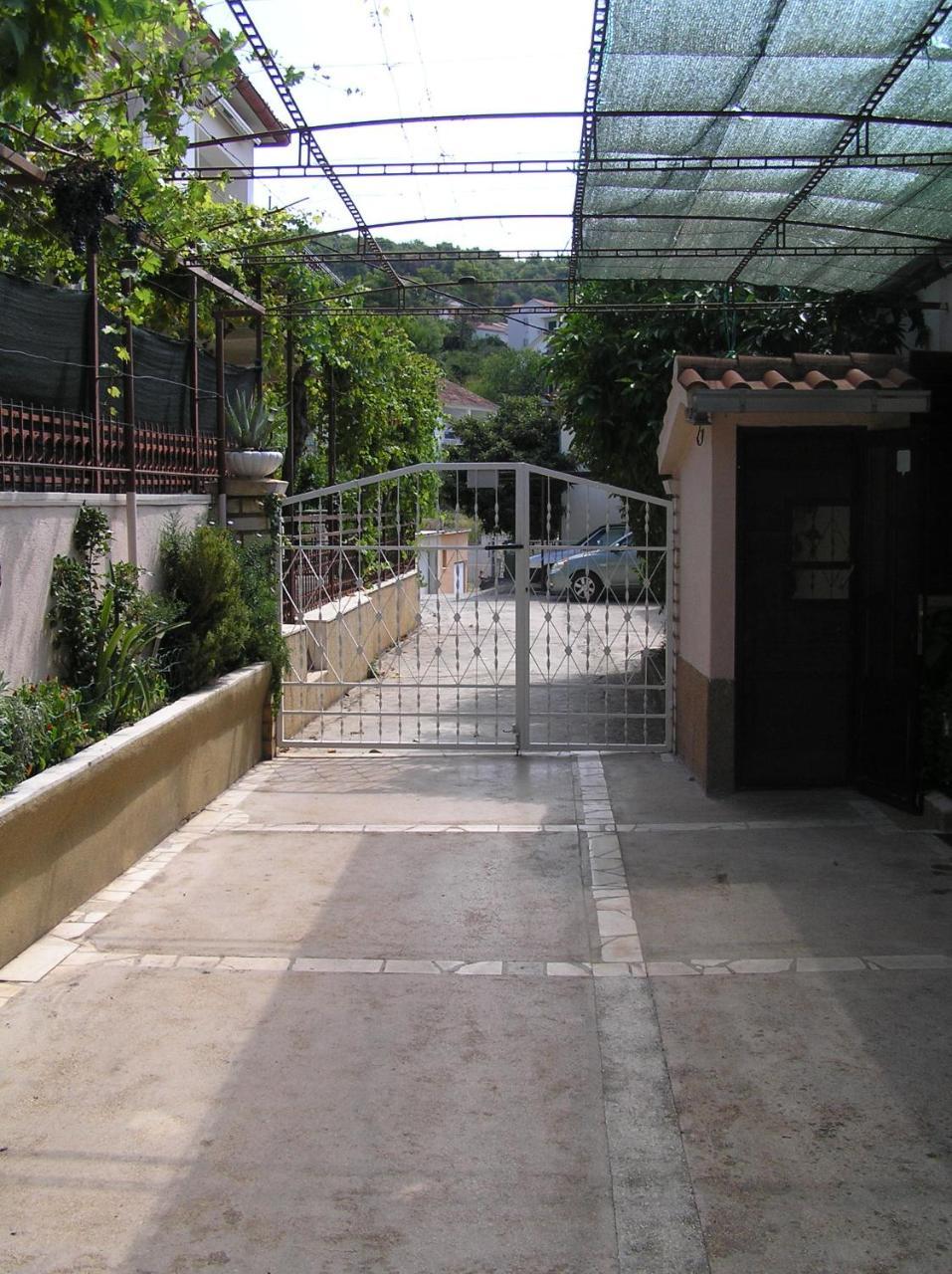 Studio Apartments Fabjanac Трогир Екстериор снимка