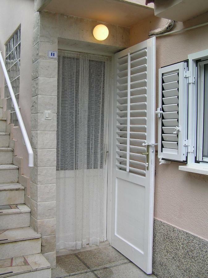 Studio Apartments Fabjanac Трогир Екстериор снимка
